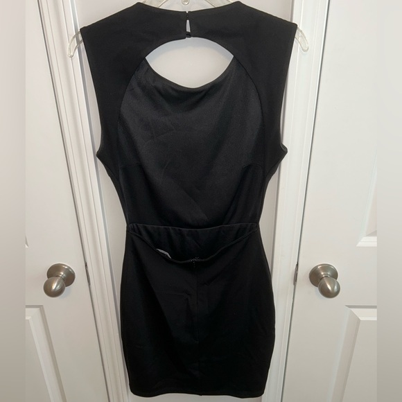 Lulu’s women “Hey Honey” open‎ back sleeveless bodycon black dress size Medium - Picture 5 of 11